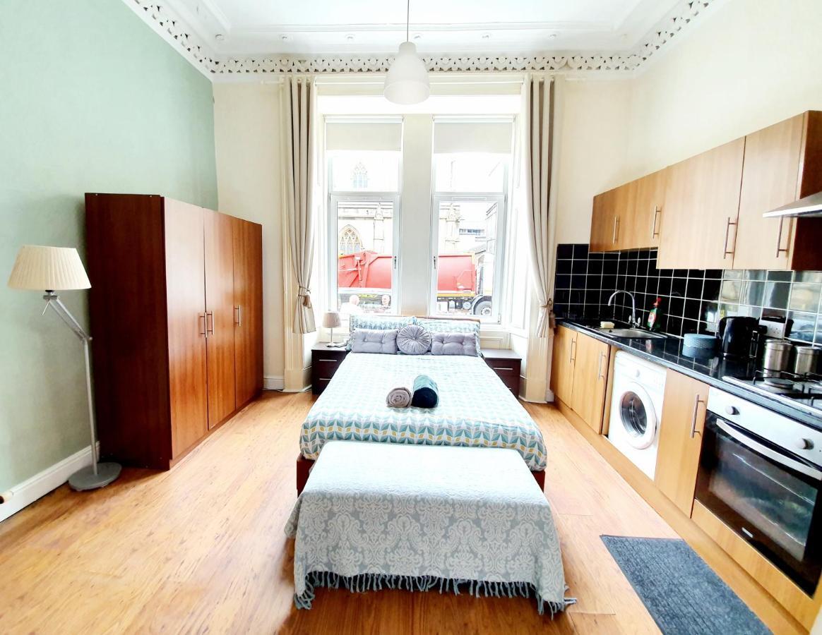 Stunning Studio Apartment In The Heart Of City Centre グラスゴー エクステリア 写真